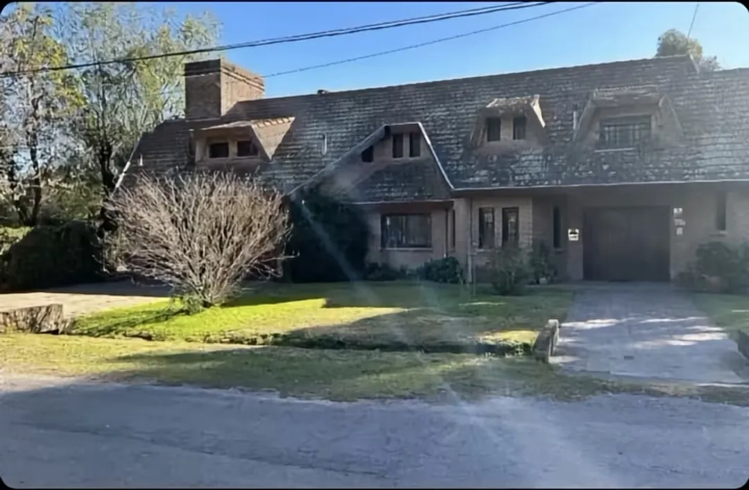 CASA EN VENTA EN BELLA VISTA 